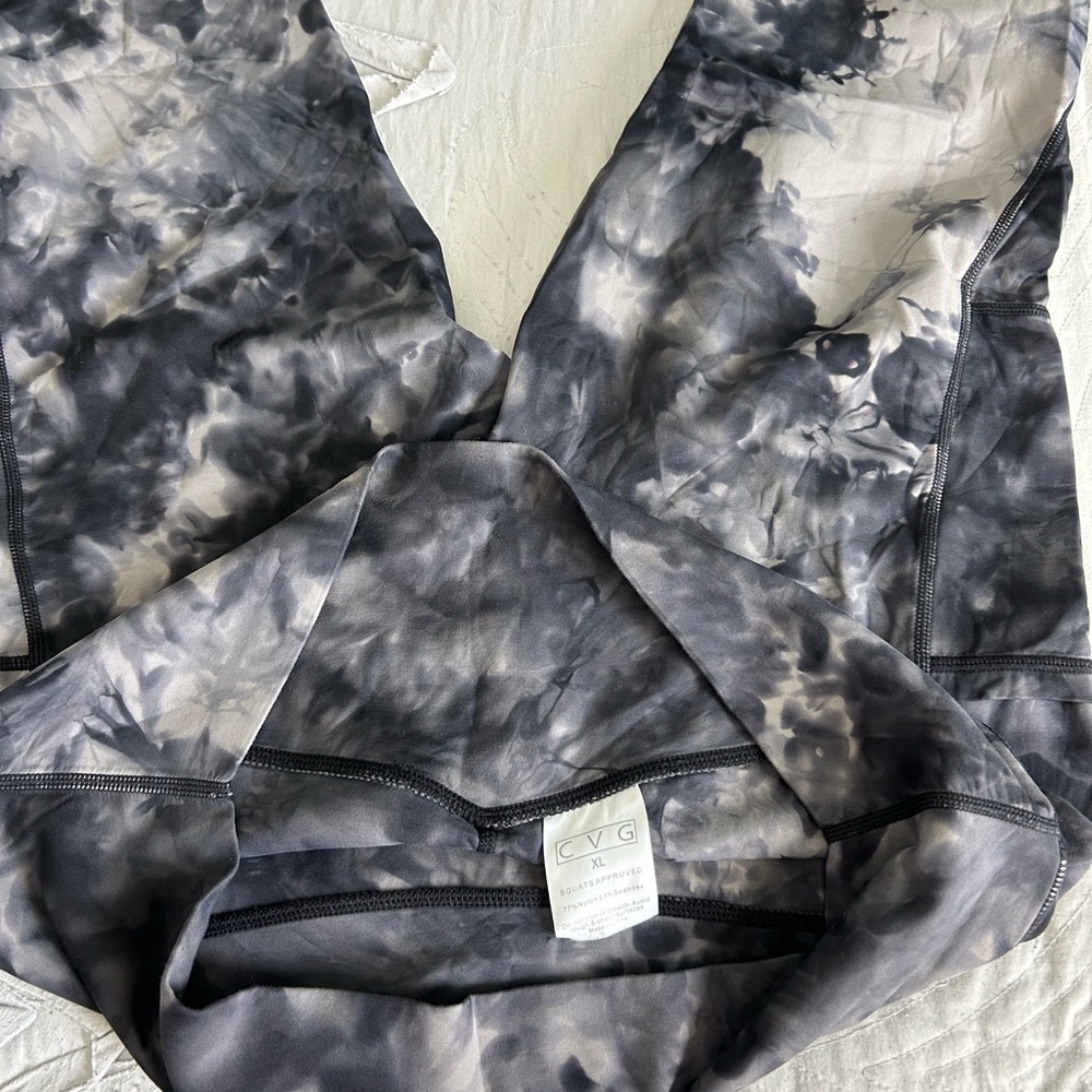 Constantly Varied Gear capri leggings